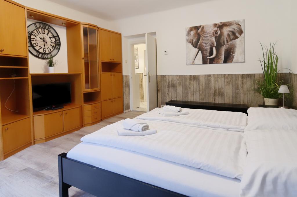 Manu Apartment Hennersdorf Kültér fotó